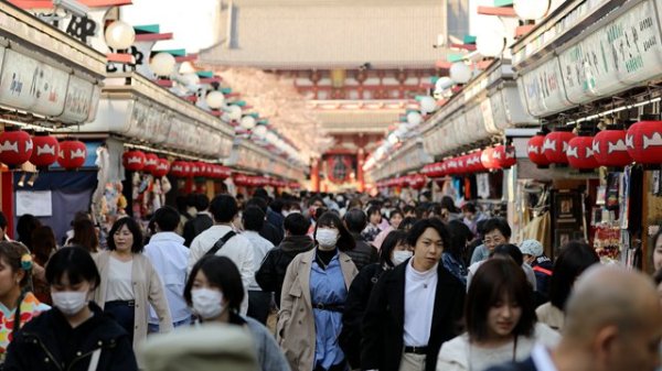 广西配资炒股 游客持续爆买日本：前7月免税店销售飙升150%，日本免税规则将松绑